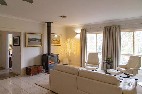 Angaston House - Darwin Holiday 5