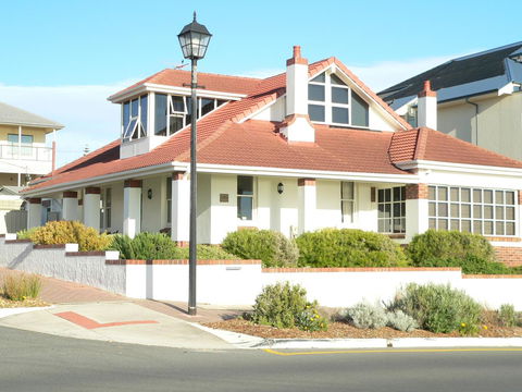 Brighton Beach House - Darwin Holiday 5