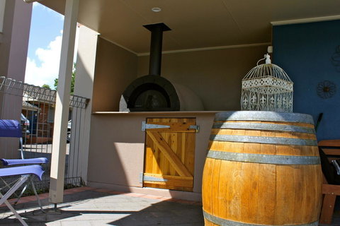 Isis Motel Scone - Darwin Holiday 2