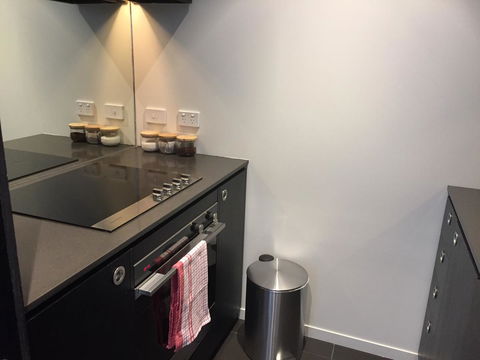Tasha\'s Apartments On Warwick - Darwin Holiday 13