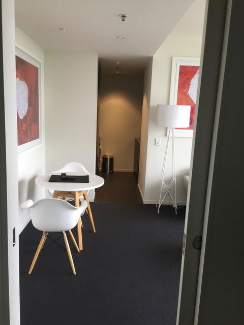 Tasha\'s Apartments On Warwick - Darwin Holiday 11