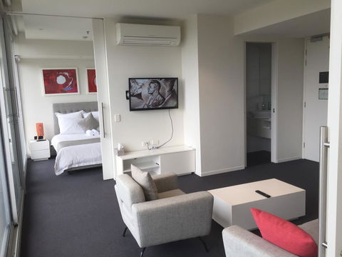 Tasha\'s Apartments On Warwick - Darwin Holiday 6