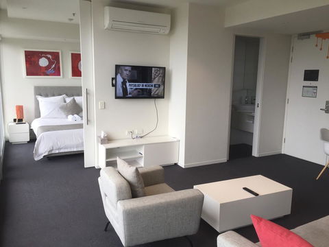 Tasha\'s Apartments On Warwick - Darwin Holiday 5