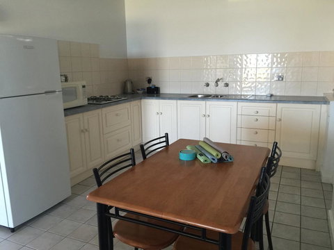 Seaview Sunset Holiday Apartments - Darwin Holiday 13