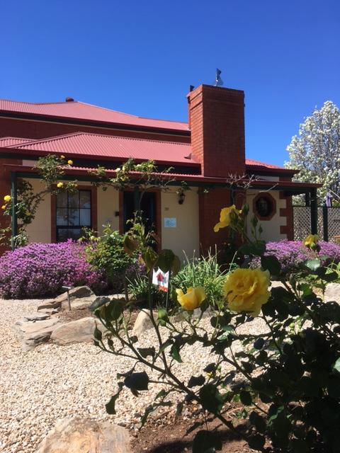 Wine And Roses Bed And Breakfast - Darwin Holiday 6