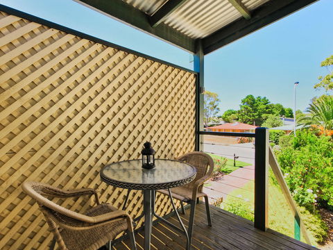 Wine And Roses Bed And Breakfast - Darwin Holiday 12