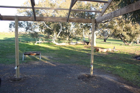 Rabbiters Hut - Darwin Holiday 13