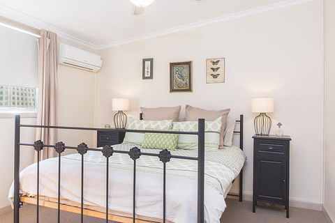 Stoneleigh Cottage Bed And Breakfast - Darwin Holiday 7