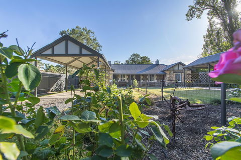 Stoneleigh Cottage Bed And Breakfast - Darwin Holiday 18
