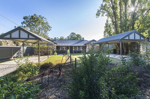 Stoneleigh Cottage Bed And Breakfast - Darwin Holiday 3