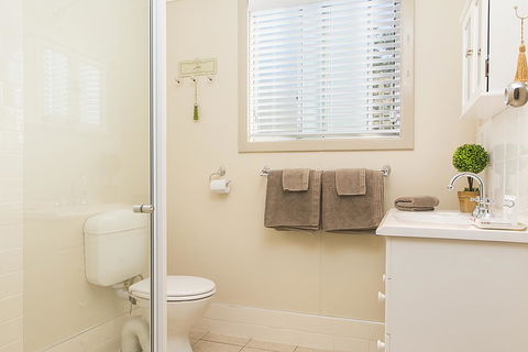 Stoneleigh Cottage Bed And Breakfast - Darwin Holiday 5