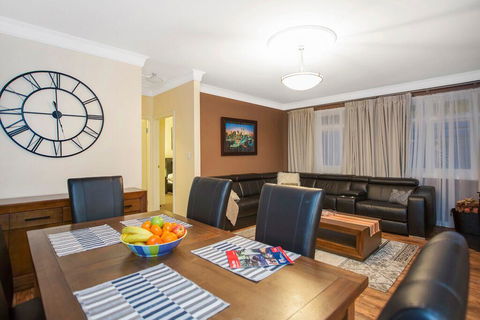 Hahndorf House B&B - Darwin Holiday 25
