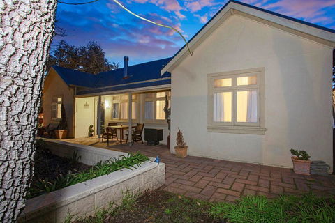 Hahndorf House B&B - Darwin Holiday 32