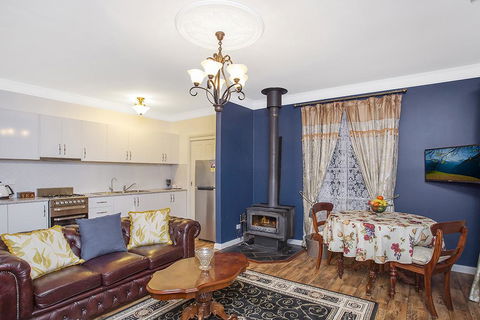 Hahndorf House B&B - Darwin Holiday 6