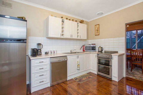 Hahndorf House B&B - Darwin Holiday 22