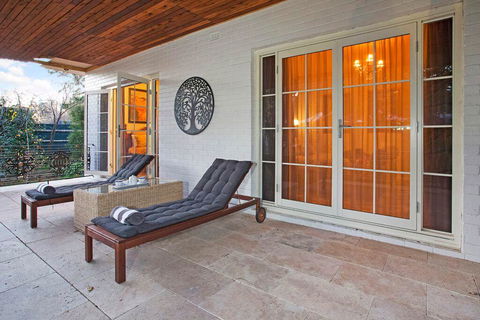 Hahndorf House B&B - Darwin Holiday 15