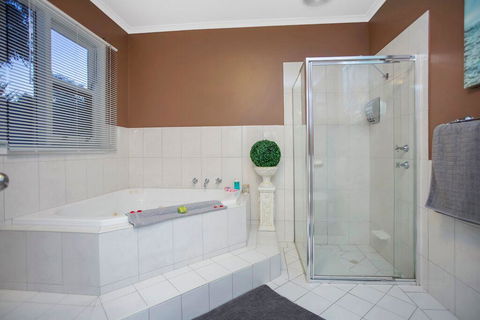 Hahndorf House B&B - Darwin Holiday 26