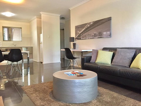 Adelaide DressCircle Apartments - Archer Street - Darwin Holiday 7