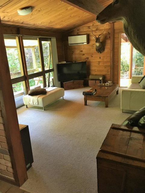 Hilltop - Darwin Holiday 3