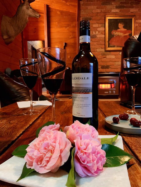 Hilltop - Darwin Holiday 1