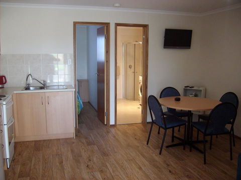 Jacko's Holiday Cabins - Darwin Holiday 3