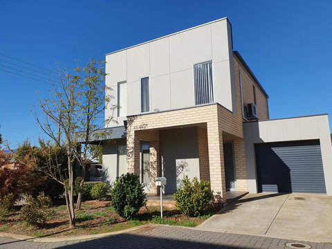 Explore Adelaide, Gawler, The Barossa And Clare Valleys All-in-one - Darwin Holiday 15