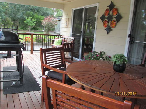 Lazy Days Cottage - Victor Harbor - Darwin Holiday 5