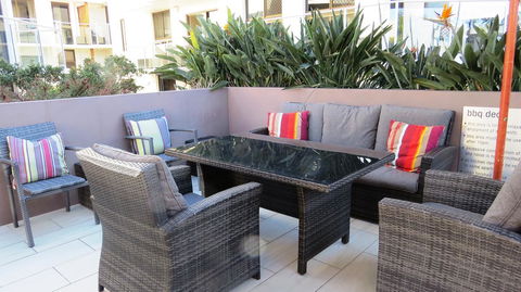 Bayview Beachfront Apartments, In Town Right On The Beach - Darwin Holiday 24