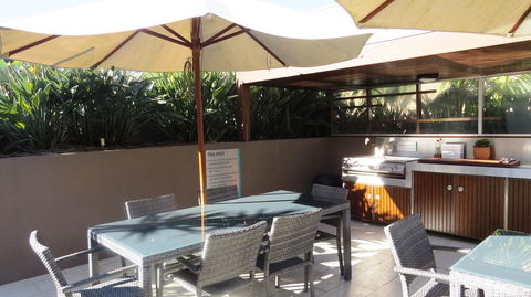 Bayview Beachfront Apartments, In Town Right On The Beach - Darwin Holiday 23