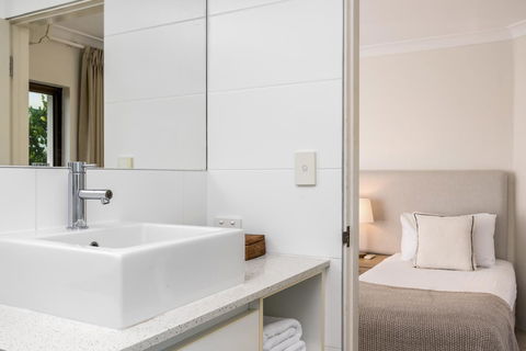 Bayview Beachfront Apartments, In Town Right On The Beach - Darwin Holiday 31