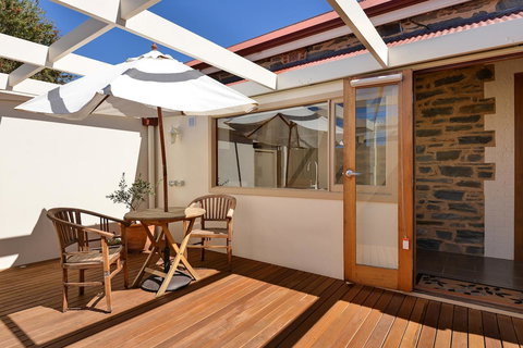 Trafalgar Premium Vintage Suites - Darwin Holiday 13