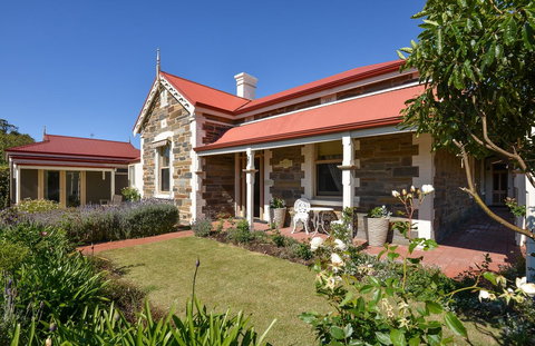 Trafalgar Premium Vintage Suites - Darwin Holiday 0