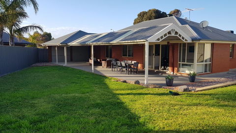Aldinga Beach Overnighter Or Getaway Home - Darwin Holiday 0