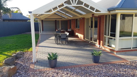 Aldinga Beach Overnighter Or Getaway Home - Darwin Holiday 1