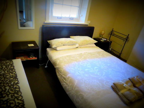 The Pig And Whistle - Darwin Holiday 12