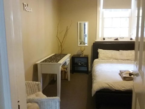 The Pig And Whistle - Darwin Holiday 44