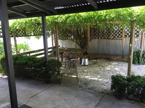 Hilltop Too - Darwin Holiday 11