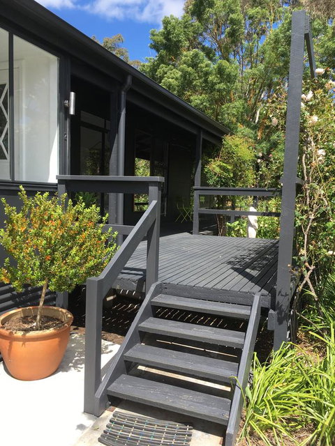 Hilltop Too - Darwin Holiday 1