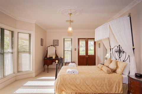 Angaston Saleyards Luxury Accommodation - Darwin Holiday 1