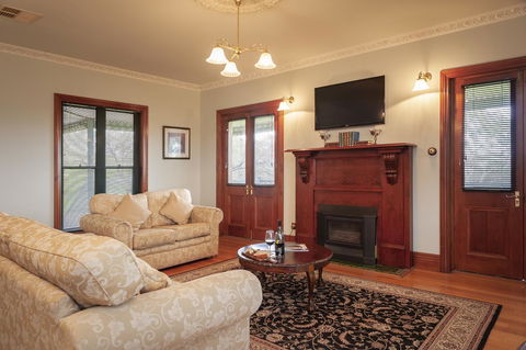 Angaston Saleyards Luxury Accommodation - Darwin Holiday 25