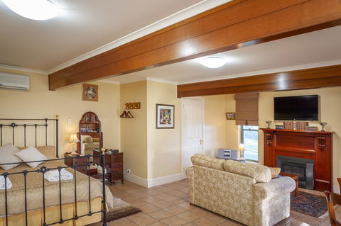 Angaston Saleyards Luxury Accommodation - Darwin Holiday 20