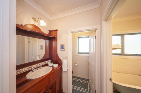 Angaston Saleyards Luxury Accommodation - Darwin Holiday 14