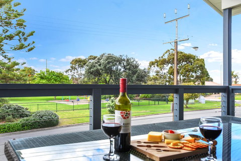 'Hope House' - Encounter Bay - Darwin Holiday 1