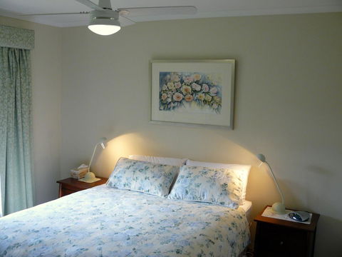 Camawald Coonawarra Cottage B&B - Darwin Holiday 6