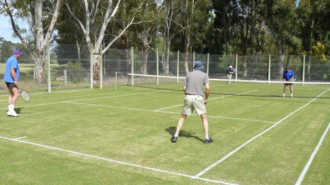 Camawald Coonawarra Cottage B&B - Darwin Holiday 7