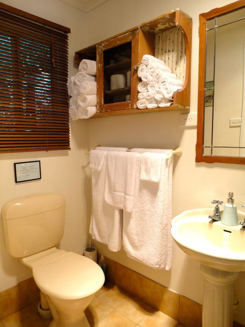 Aldgate Valley Bed And Breakfast - Darwin Holiday 27