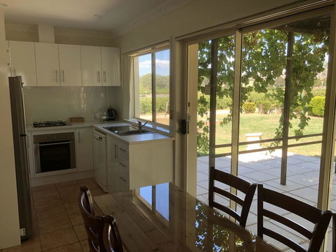 Barossa Shiraz Estate - Darwin Holiday 34