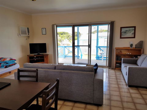 Marion Bay Holiday Villas - Darwin Holiday 10