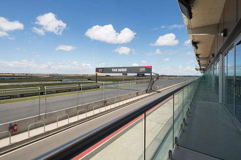 Rydges Pit Lane - Darwin Holiday 1