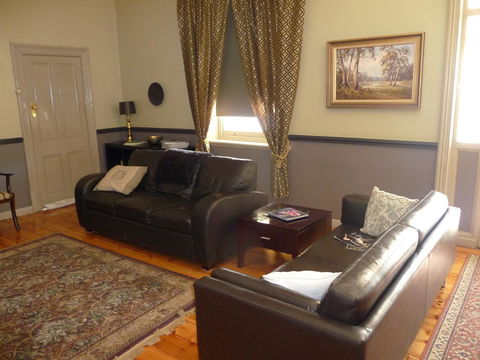 Country Bakehouse Accommodation - Darwin Holiday 4
